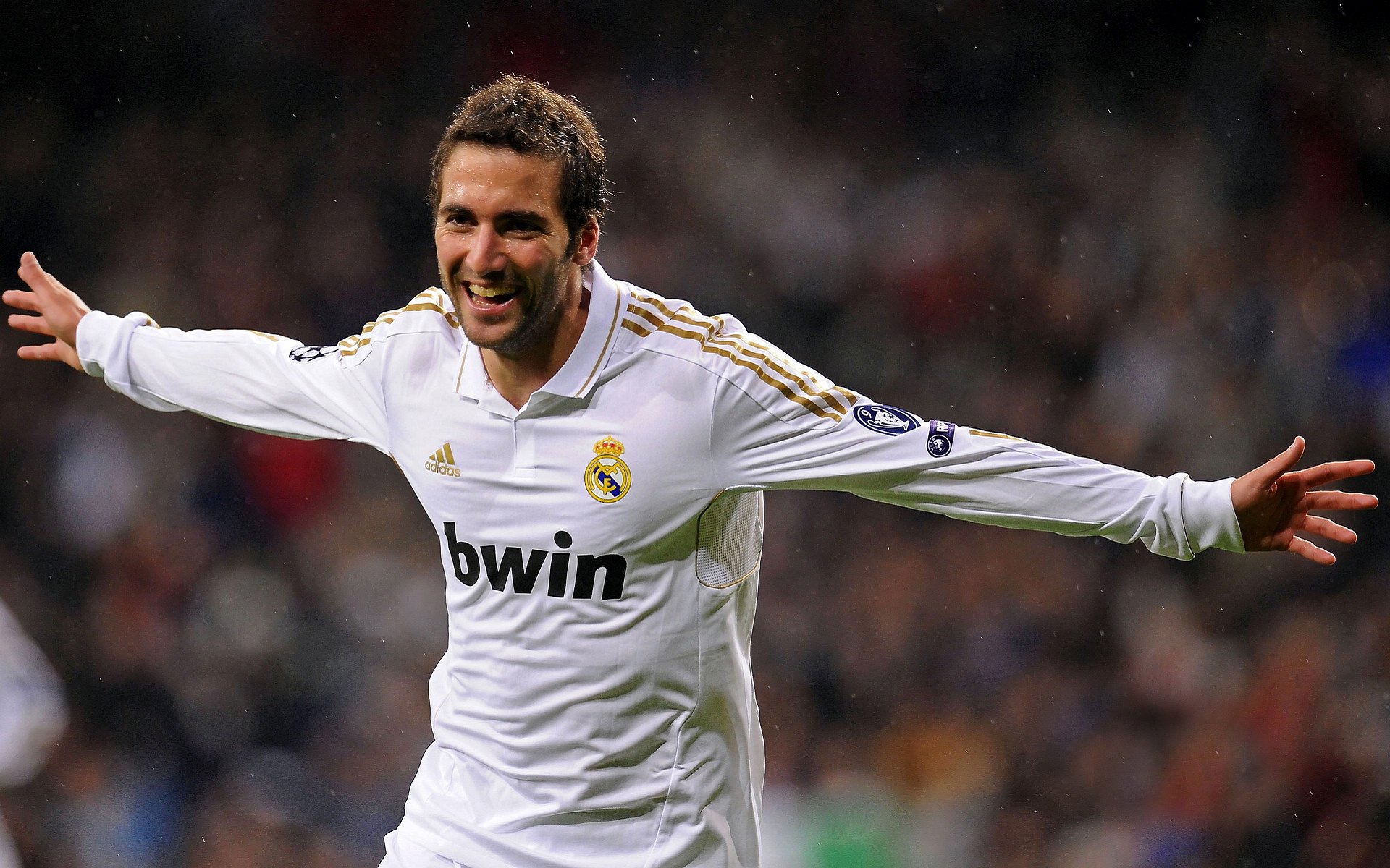 KAIYUNAPP-中超联赛球队实力持续增强，中超联赛足球队